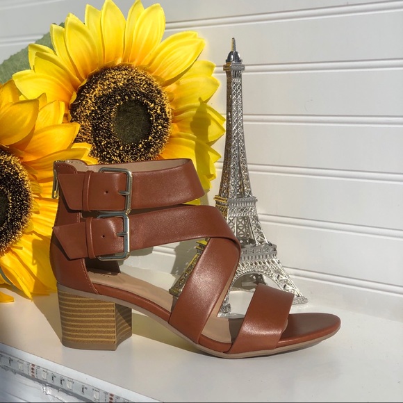 Cityclassified Shoes - Tan Sandals